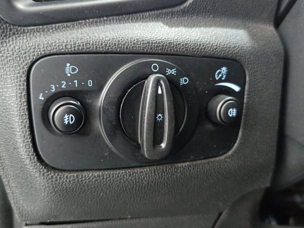 FORD EcoSport 1.5 TDCi 95 CV Titanium - 18