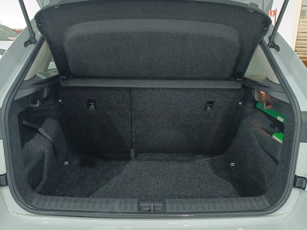 SKODA Kamiq 1.0 TSI Ambition - 12