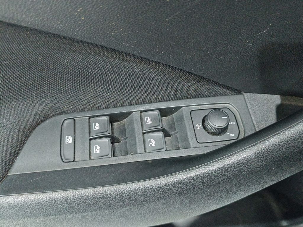 SKODA Kamiq 1.0 TSI Ambition - 20