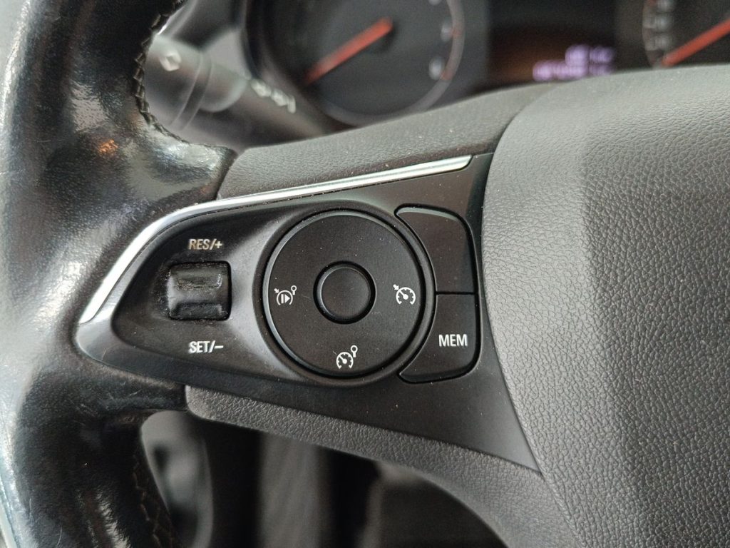 OPEL Crossland 1.5 ECOTEC D 110 CV Start&Stop Edition - 19