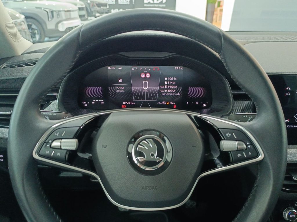 SKODA Kamiq 1.0 TSI 115 CV Style - 18