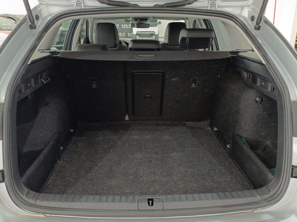 SKODA Octavia 2.0 TDI 150 CV DSG Wagon Executive - 12