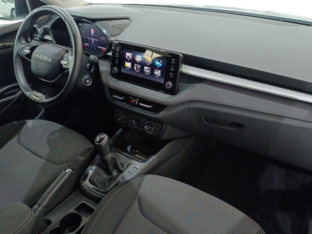 SKODA Fabia 1.0 MPI 80 CV 130 Edition - 9