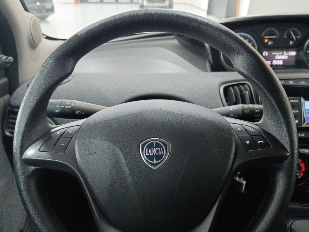 LANCIA Ypsilon 1.0 FireFly 5 porte S&S Hybrid Silver - 17