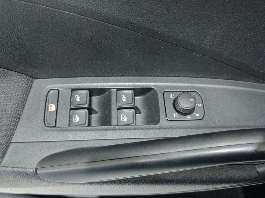 SKODA Fabia 1.0 MPI 80 CV 130 Edition - 21