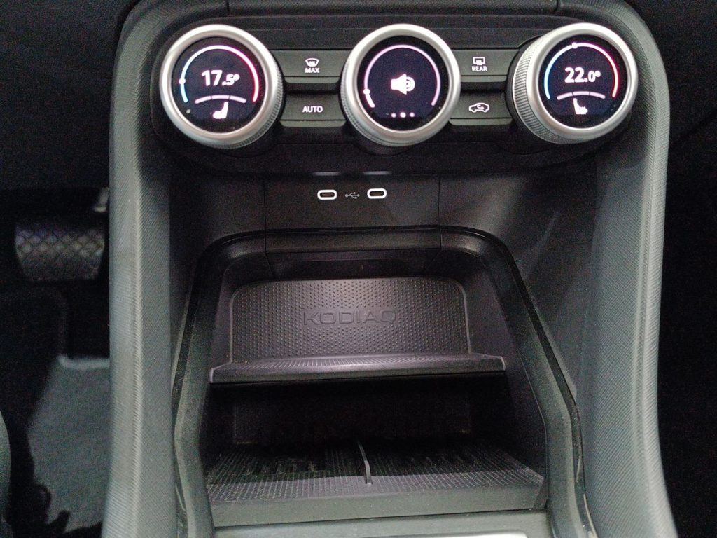 SKODA Kodiaq 2.0 TDI DSG 7 posti Executive - 24