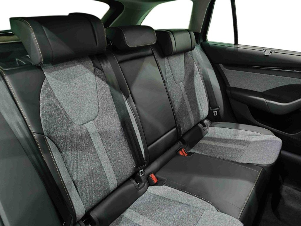 SKODA Octavia 1.5 TSI ACT Hybrid 115 CV DSG Wagon Style - 11