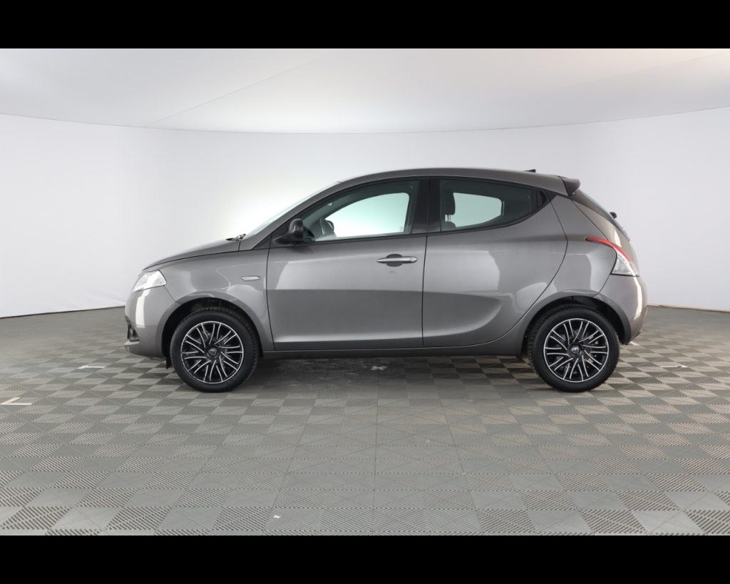 LANCIA Ypsilon III 2021 -  1.0 firefly hybrid Silver Plus s&s 70 - 12