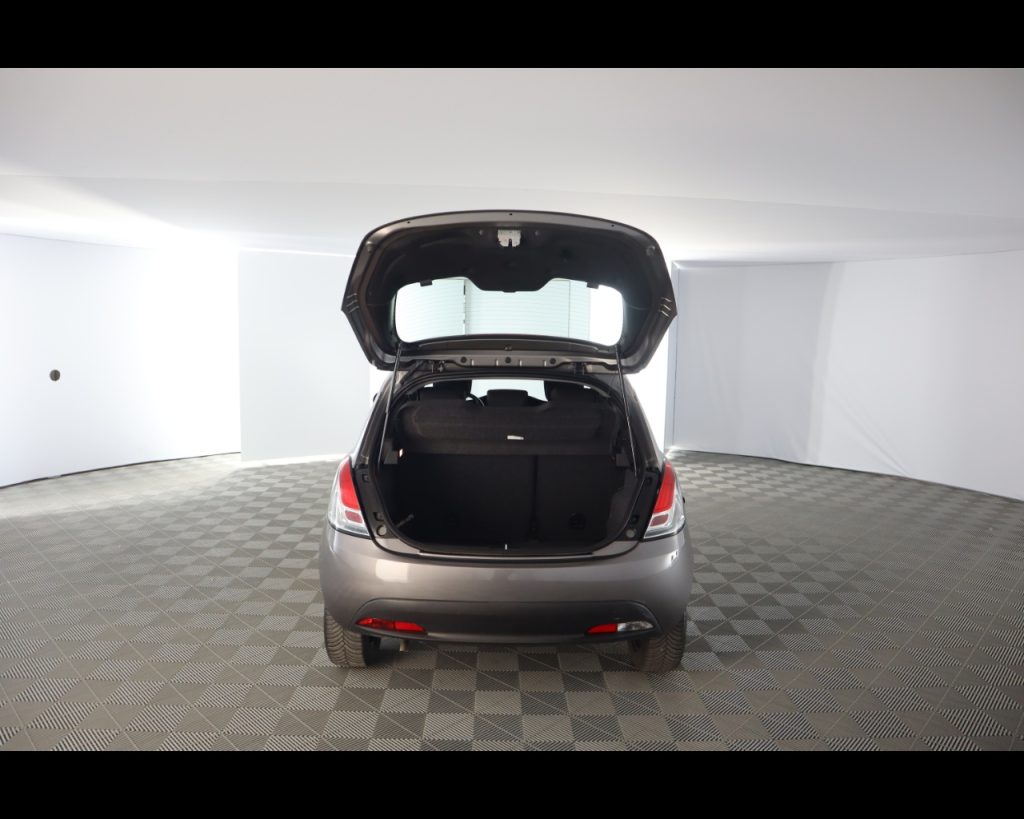 LANCIA Ypsilon III 2021 -  1.0 firefly hybrid Silver Plus s&s 70 - 19