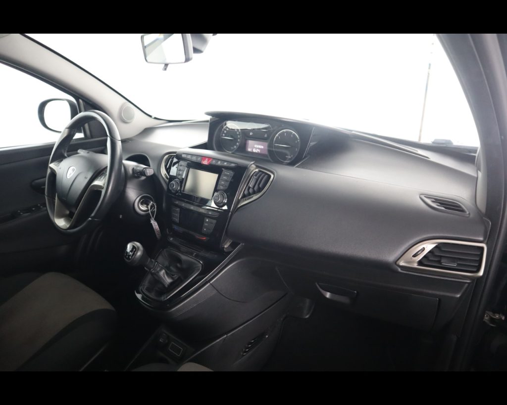 LANCIA Ypsilon III 2015 -  1.3 mjt Platinum s&s 95cv my16 - 16