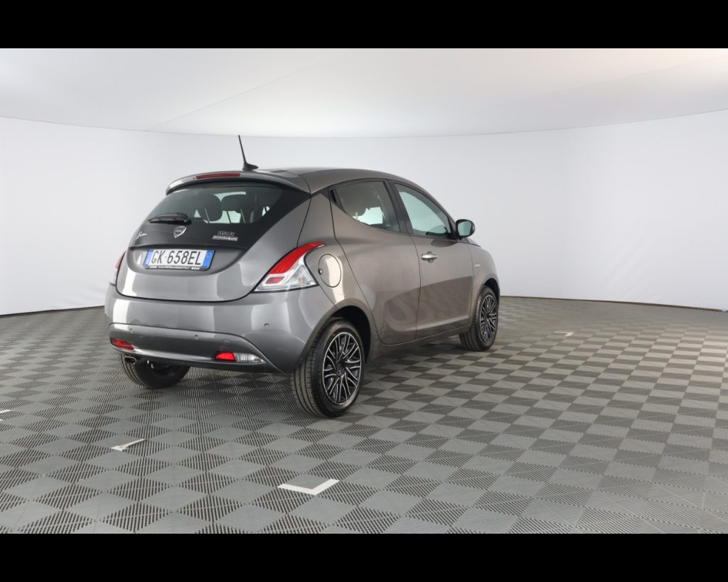 LANCIA Ypsilon III 2021 -  1.0 firefly hybrid Gold s&s 70cv - 8