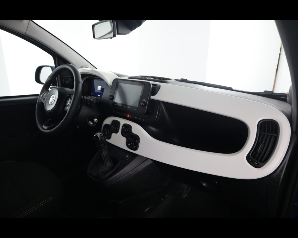 FIAT Pandina III 2024 Cross -  Cross 1.0 firefly hybrid s&s 70 - 16