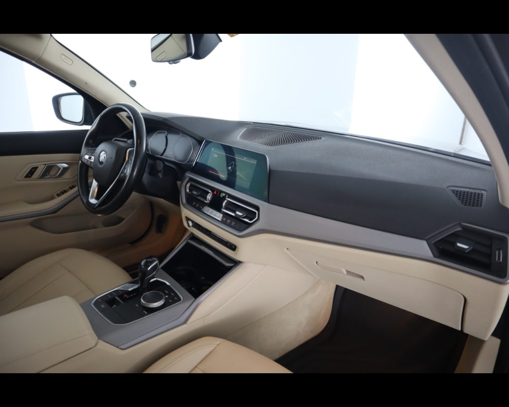 BMW 318 Serie 3 G20 2019 Berlina - d mhev 48V Luxury auto - 16