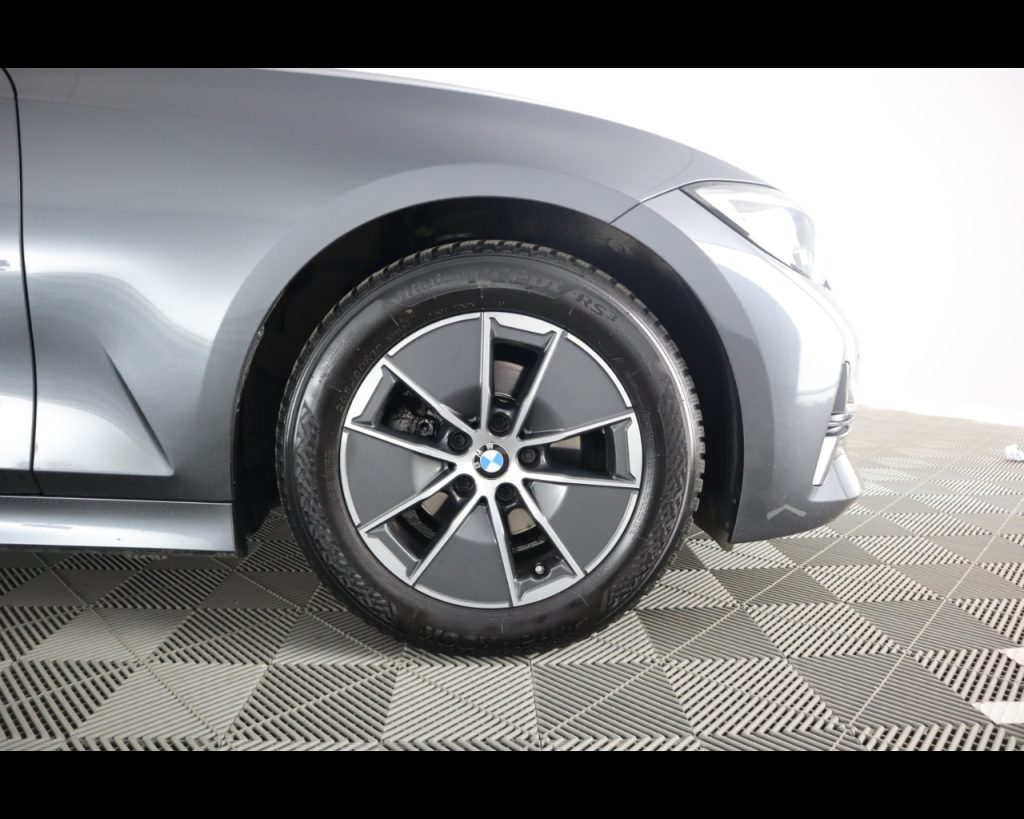 BMW 318 Serie 3 G20 2019 Berlina - d mhev 48V Luxury auto - 20