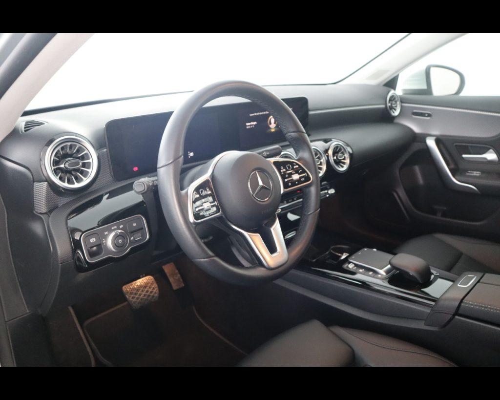 MERCEDES-BENZ A 180 Classe A - W177 2023 -  d Progressive Advanced Plu - 13