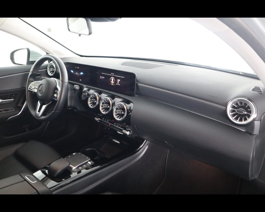 MERCEDES-BENZ A 180 Classe A - W177 2023 -  d Progressive Advanced Plu - 16