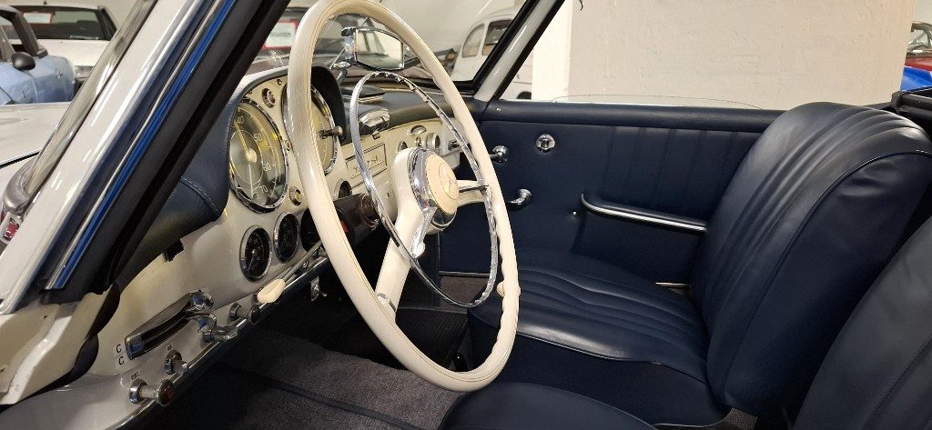 MERCEDES-BENZ 190 SL ***ASI TARGA ORO***BIANCA con PELLE BLU - 30