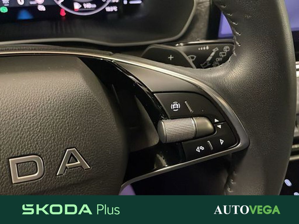 SKODA Octavia OCT.WAGON 2.0 TDI SELECTION DSG - 16