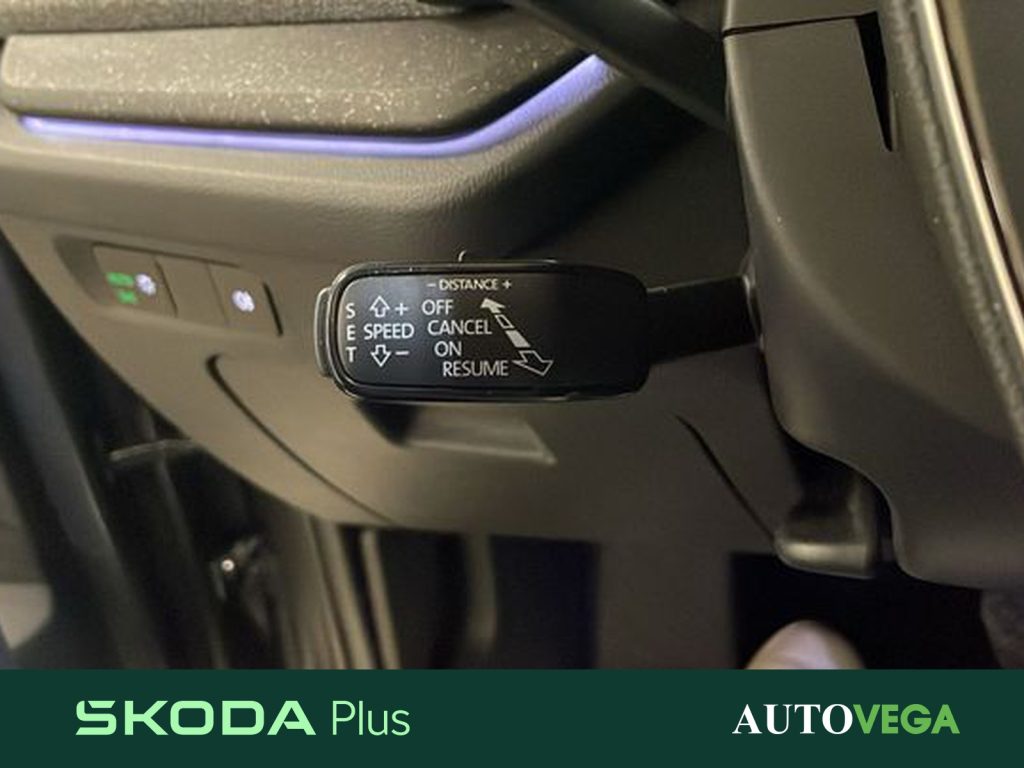 SKODA Octavia OCT.WAGON 2.0 TDI SELECTION DSG - 17