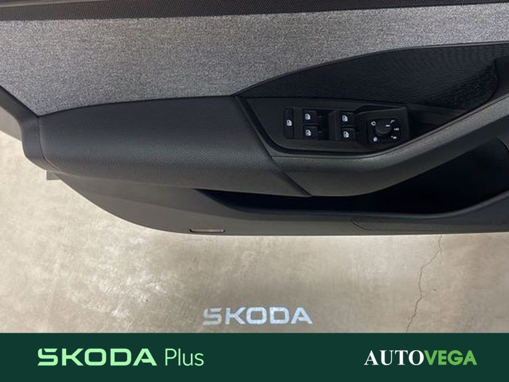 SKODA Octavia OCT.WAGON 2.0 TDI SELECTION DSG - 18