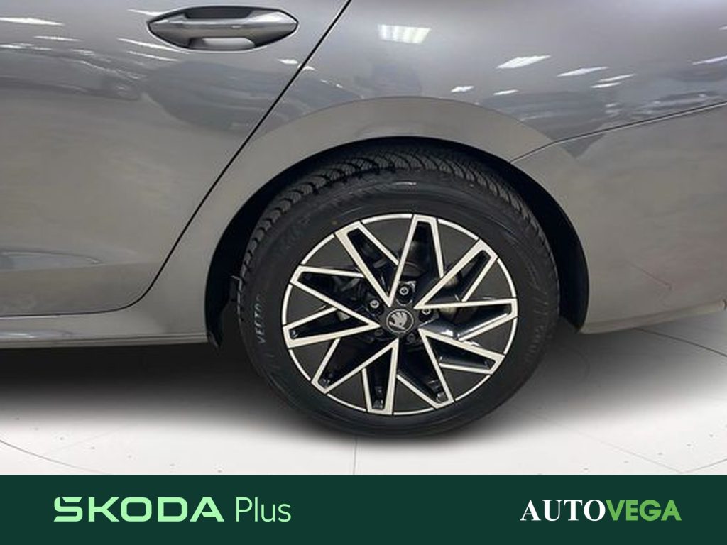 SKODA Octavia OCT.WAGON 2.0 TDI SELECTION DSG - 20