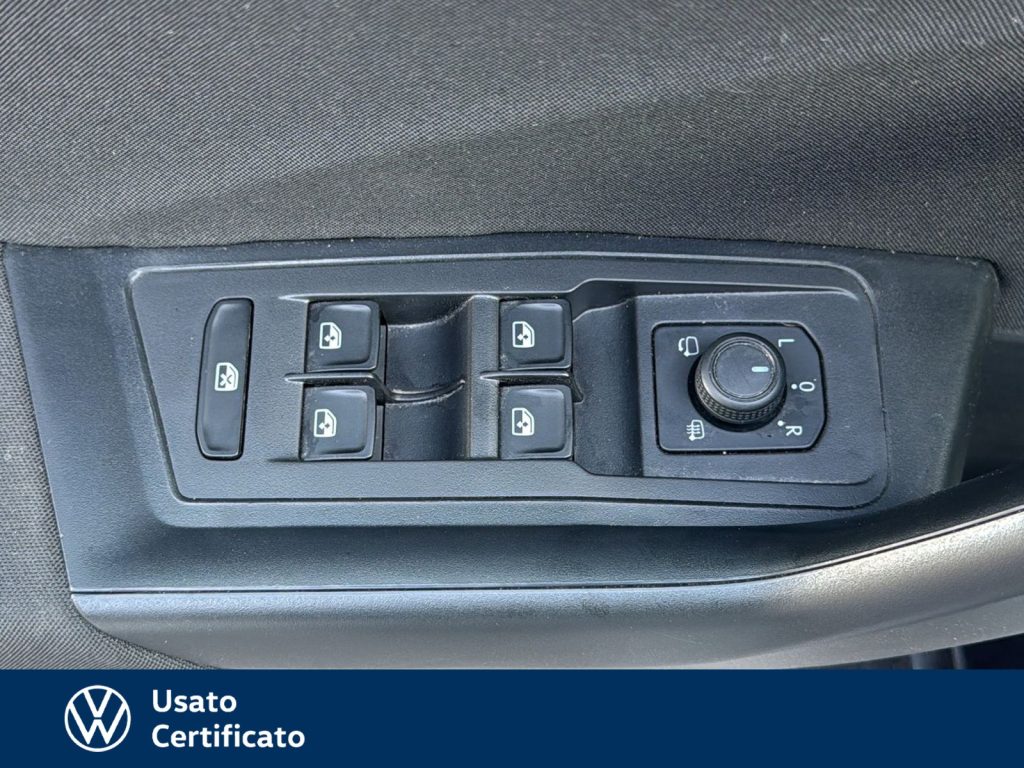 VOLKSWAGEN T-Roc 1.0 tsi life 110cv - 12