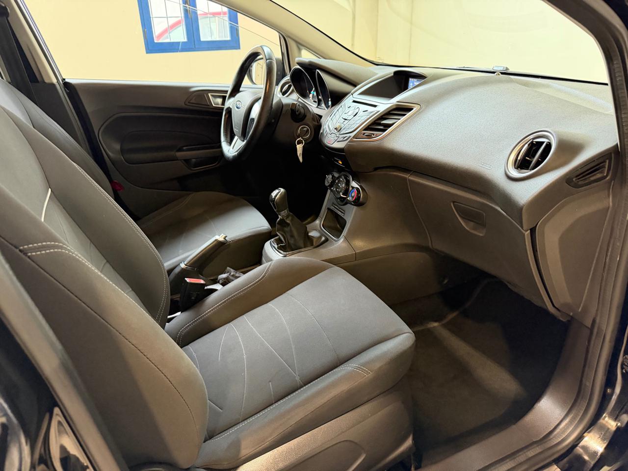 FORD Fiesta 1.4 5p. Bz.- GPL Titanium - 14