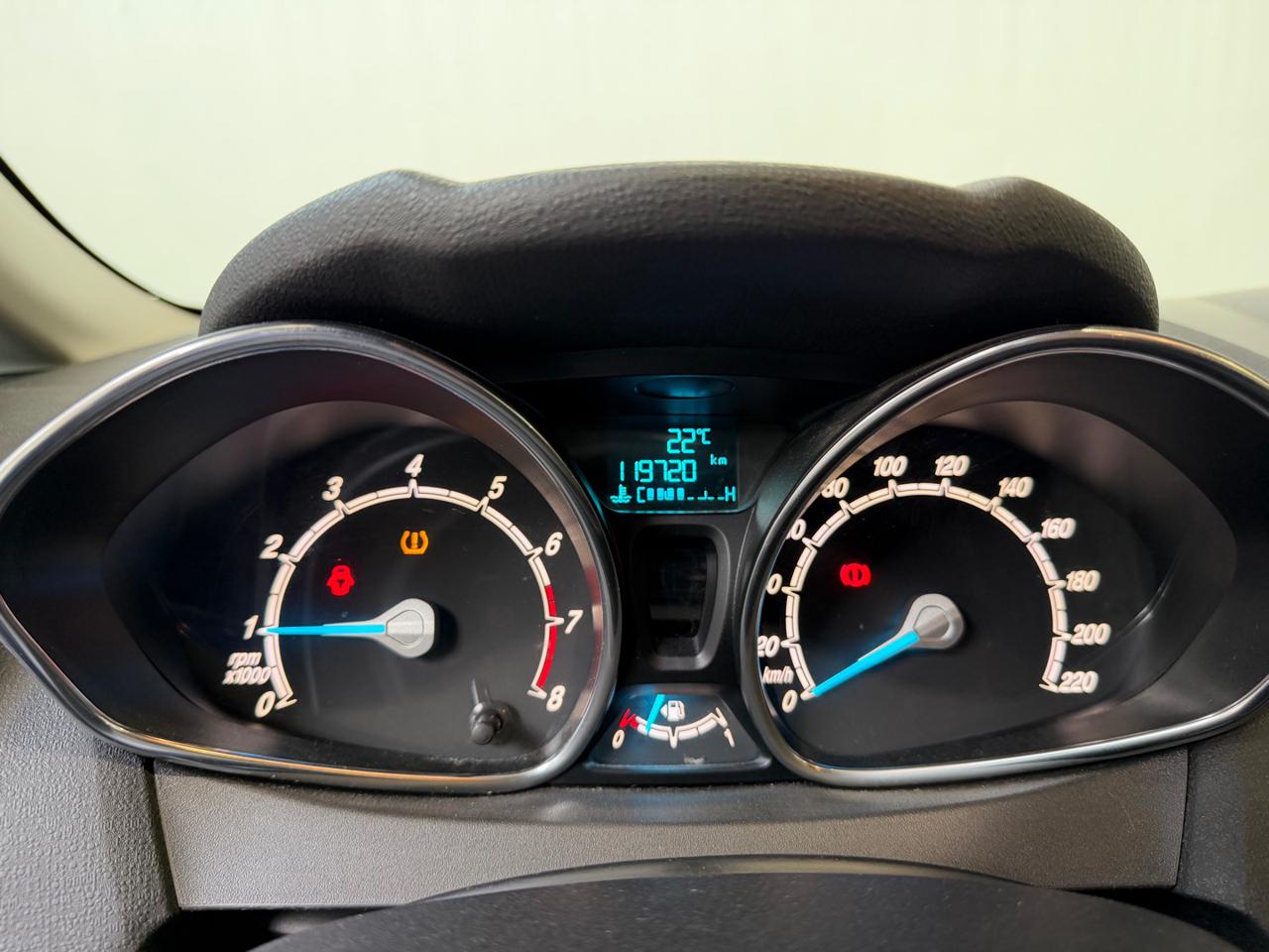 FORD Fiesta 1.4 5p. Bz.- GPL Titanium - 10