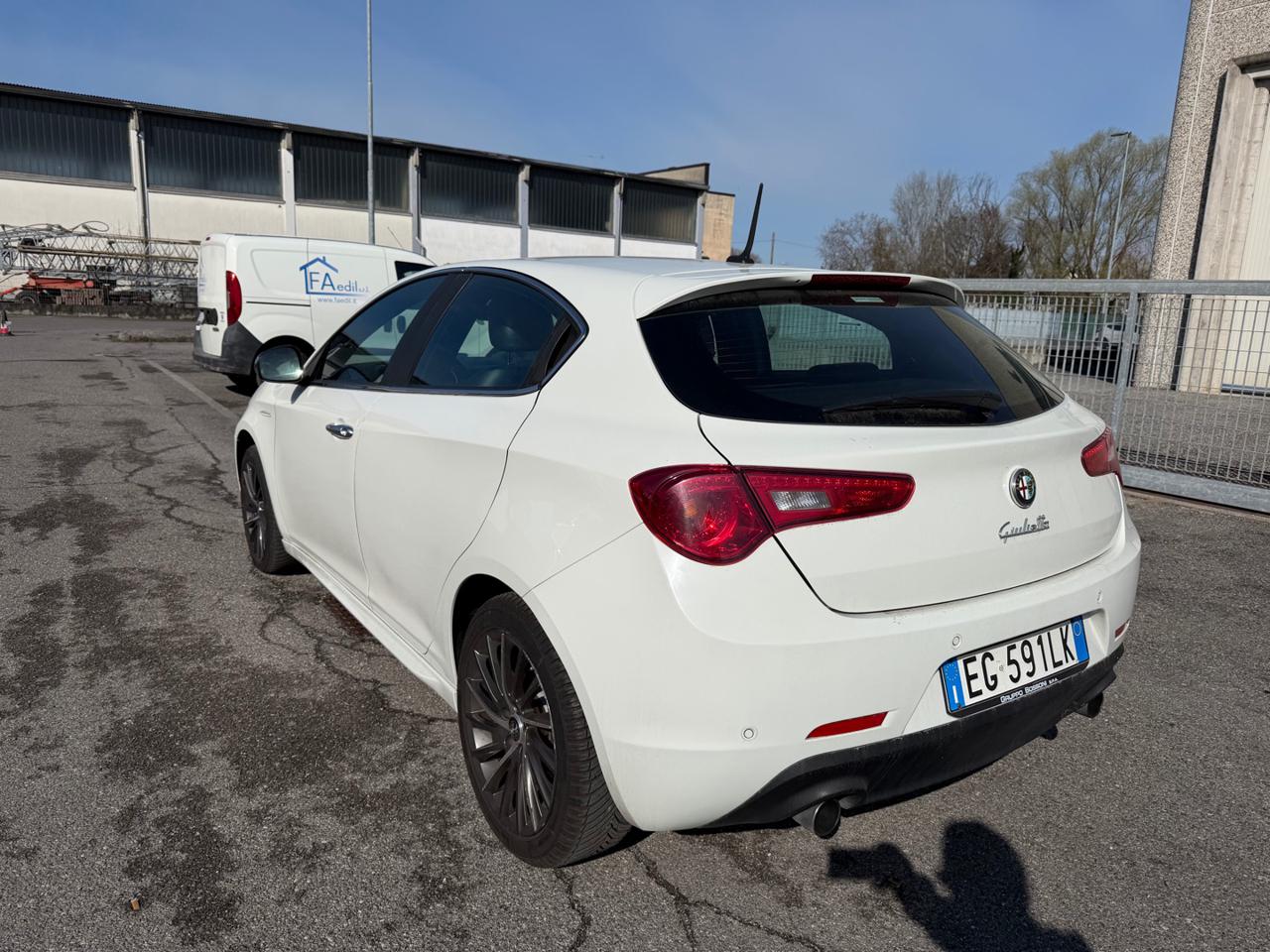 ALFA ROMEO Giulietta 2.0 JTDm-2 140 CV Distinctive- PER COMMERCIANTI - 3