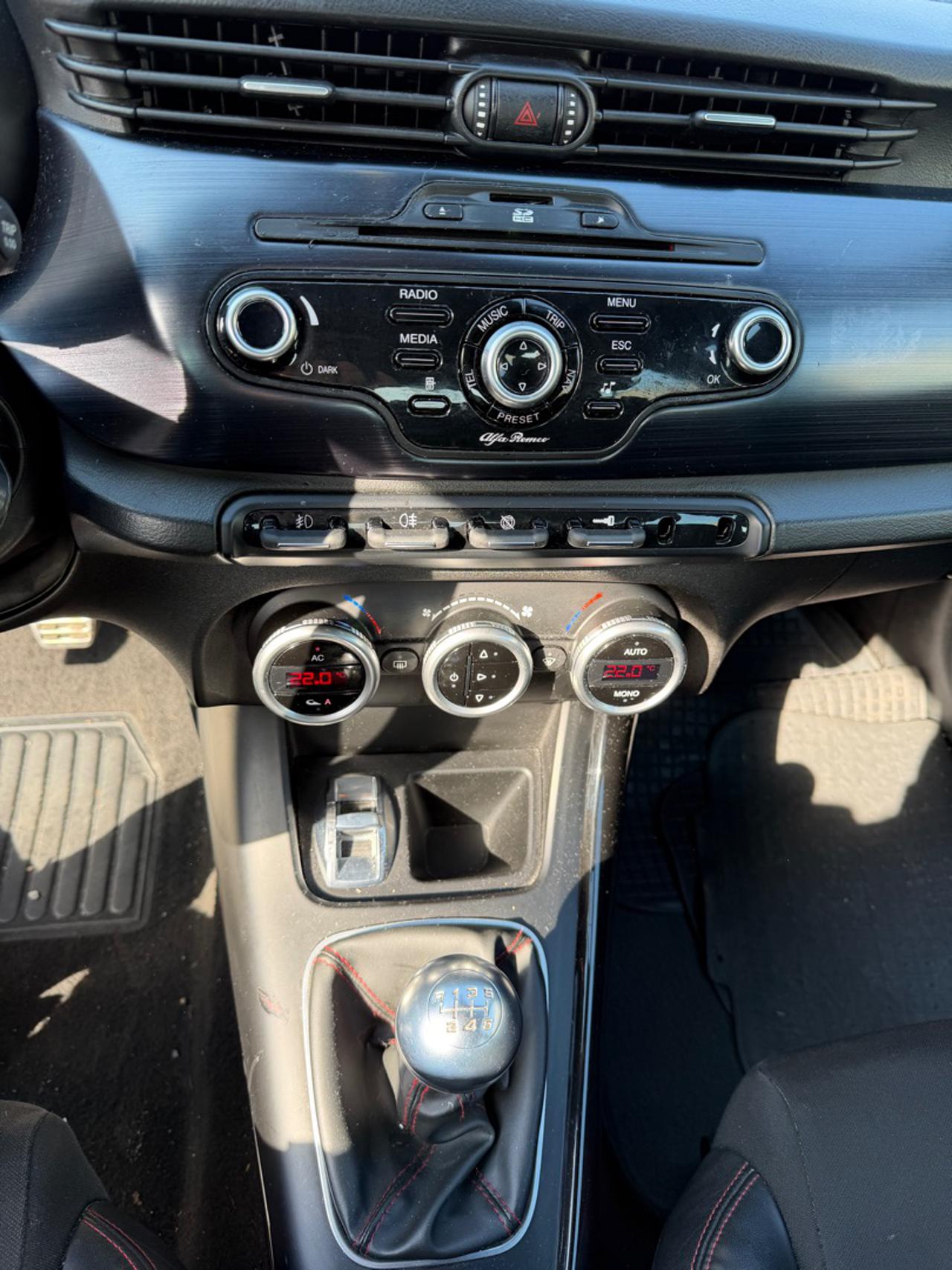 ALFA ROMEO Giulietta 2.0 JTDm-2 140 CV Distinctive- PER COMMERCIANTI - 11