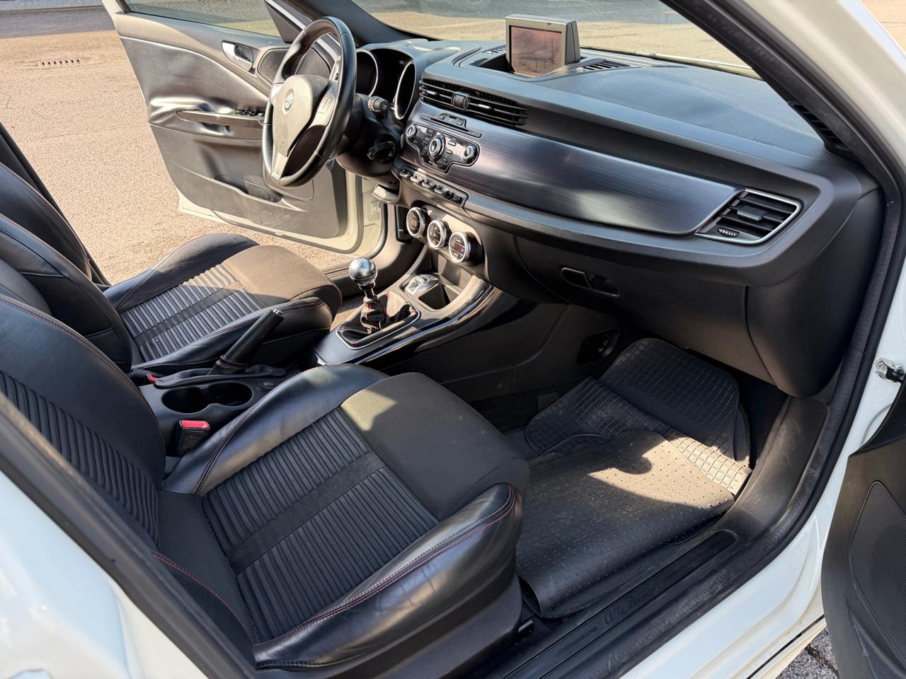 ALFA ROMEO Giulietta 2.0 JTDm-2 140 CV Distinctive- PER COMMERCIANTI - 15