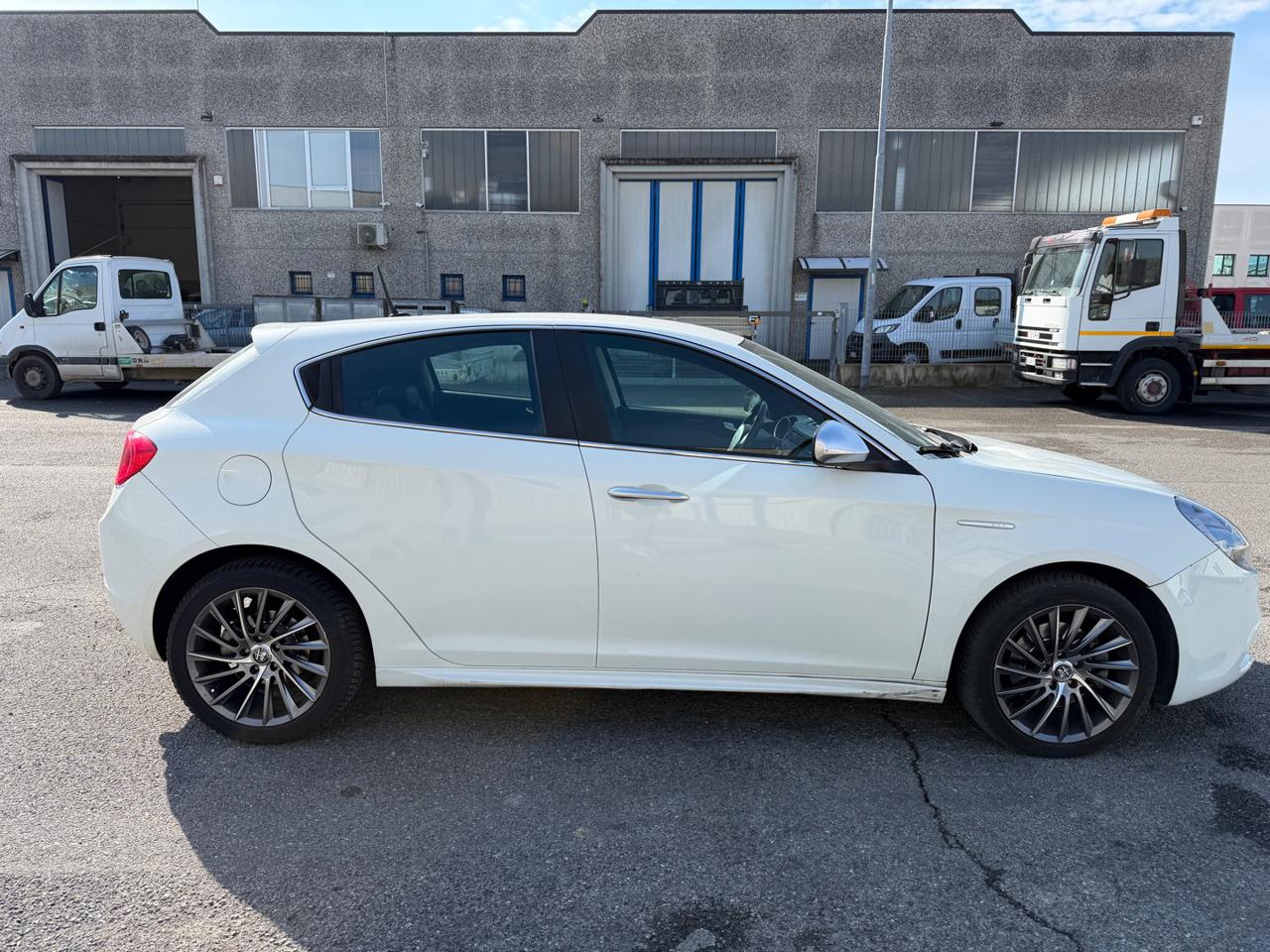 ALFA ROMEO Giulietta 2.0 JTDm-2 140 CV Distinctive- PER COMMERCIANTI - 6
