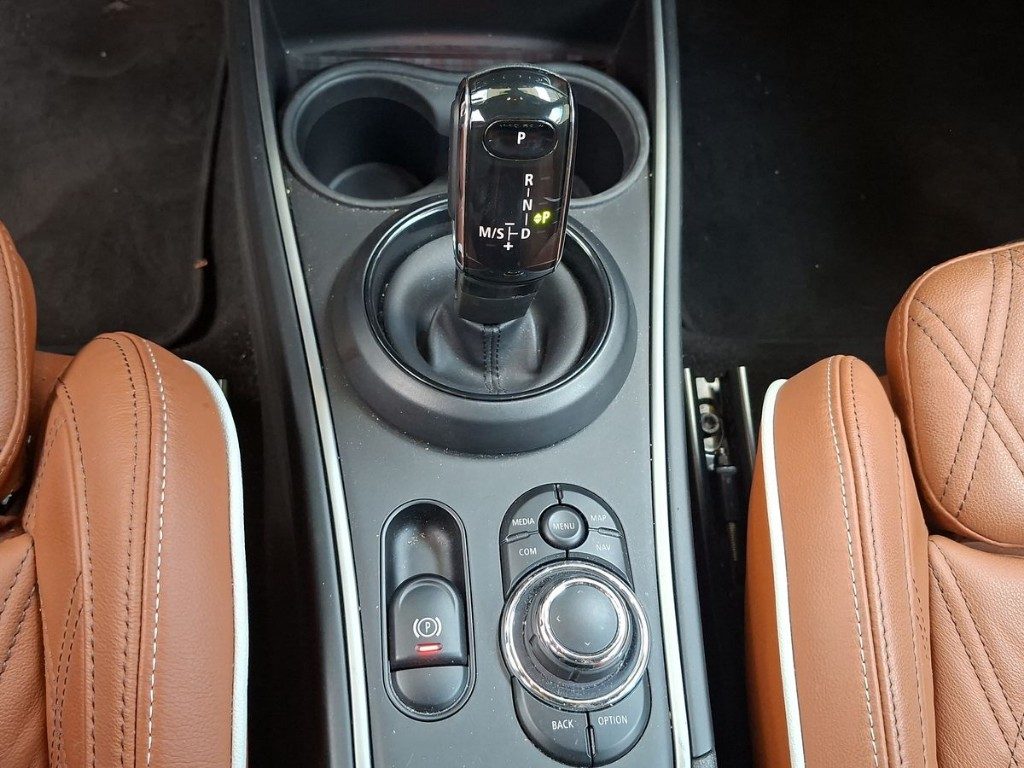 MINI Countryman 2.0 Cooper D ALL4 Countryman ALL4Leather Aut. - 12