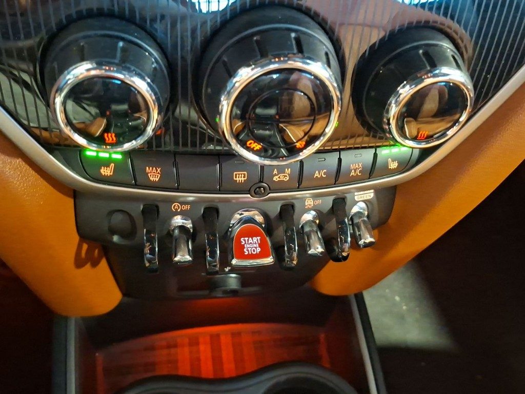 MINI Countryman 2.0 Cooper D ALL4 Countryman ALL4Leather Aut. - 14