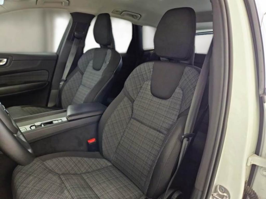 VOLVO XC60 B4 (d) automatico Business - 7