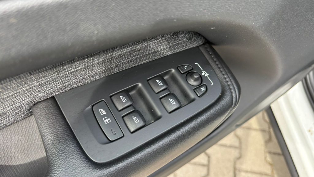 VOLVO XC60 B4 (d) automatico Business - 8