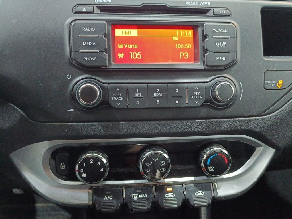 KIA Rio 1.2 CVVT 5p. Active - 16