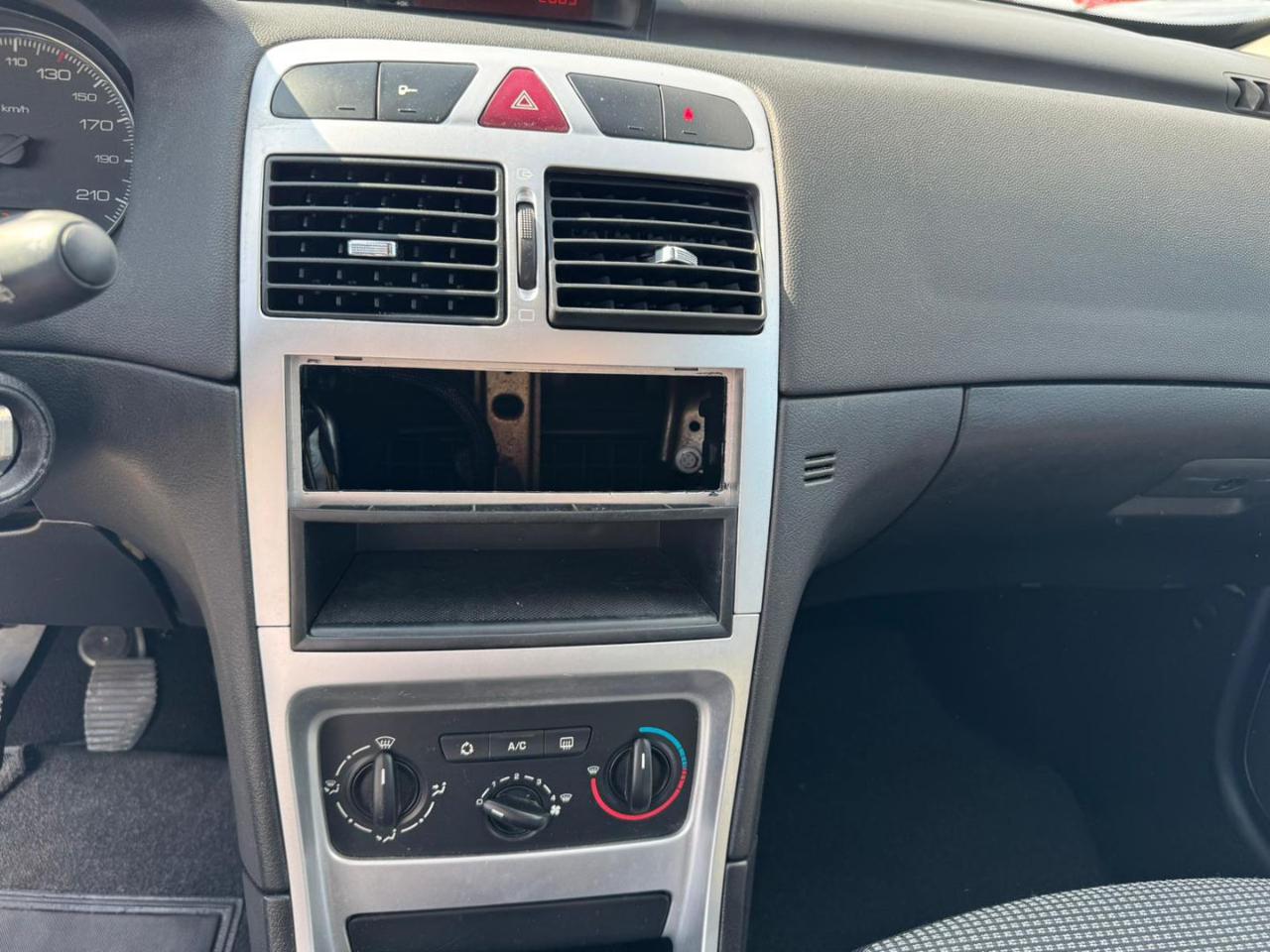 PEUGEOT 307 1.6 16V HDi 90CV 5p. XS - 11