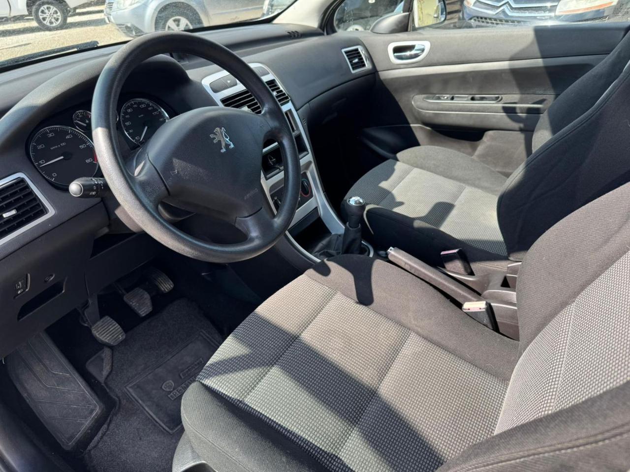 PEUGEOT 307 1.6 16V HDi 90CV 5p. XS - 9