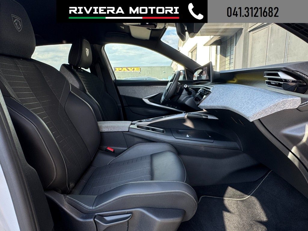 PEUGEOT 3008 Hybrid 145 e-DCS6 GT - 8