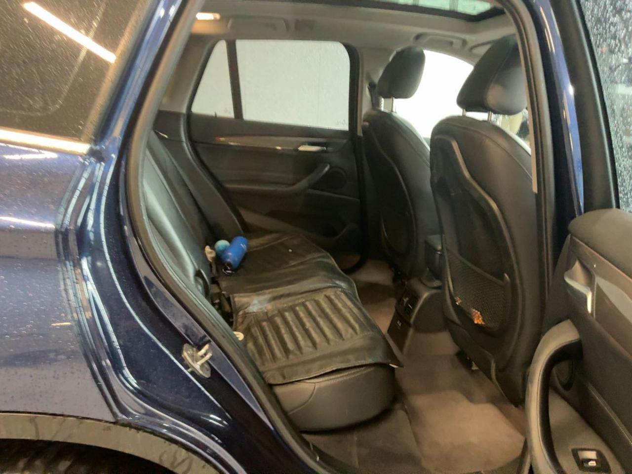 BMW X1 sDrive18d xLine - 23