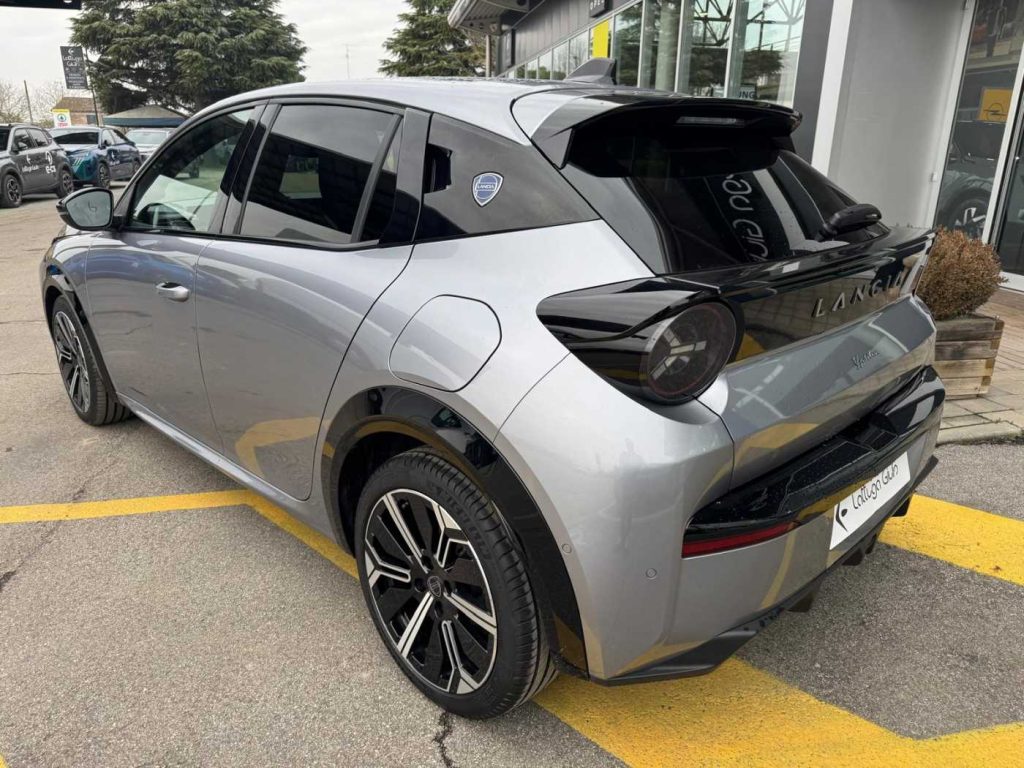 LANCIA Ypsilon Hybrid e-DCT LX - 8