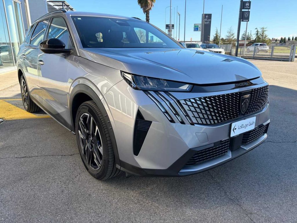 PEUGEOT 5008 Hybrid 145 e-DCS6 Allure - 4