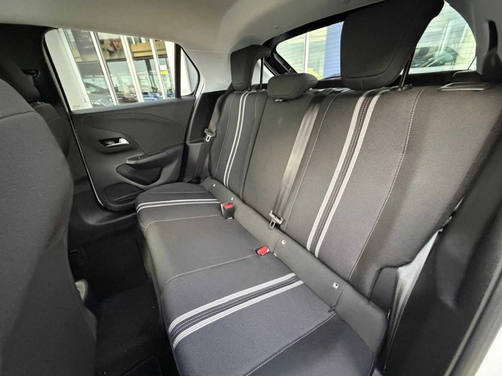 OPEL Corsa 1.2 Design & Tech - 11