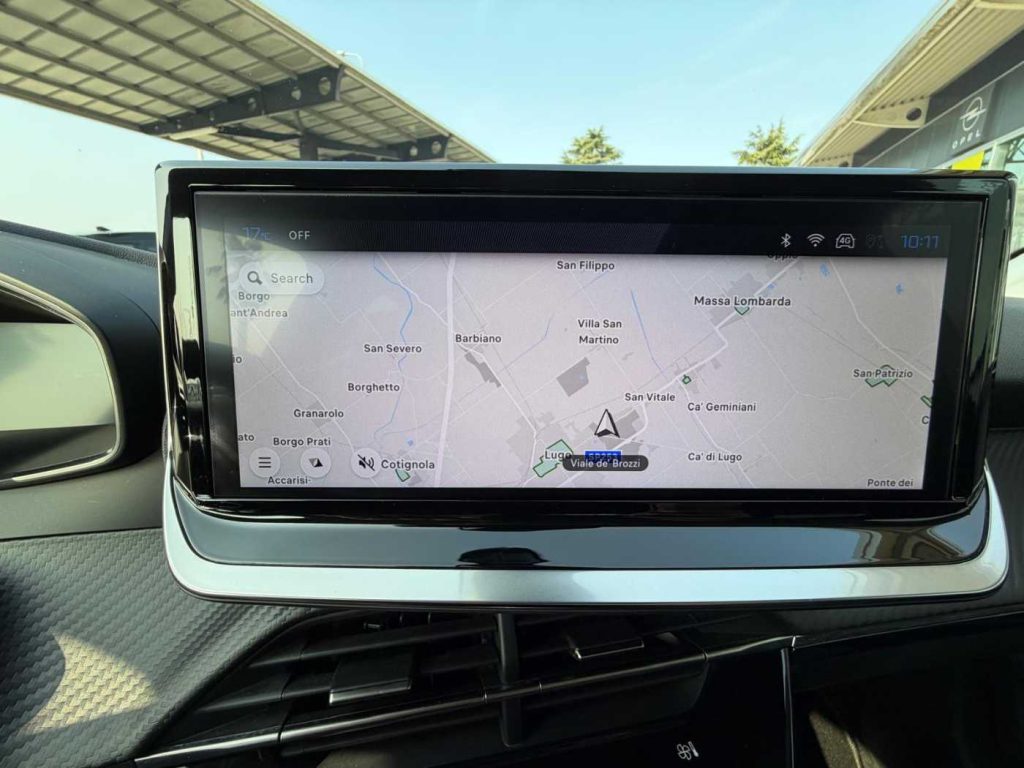 PEUGEOT 208 Hybrid 136 e-DCS6 Allure - 15