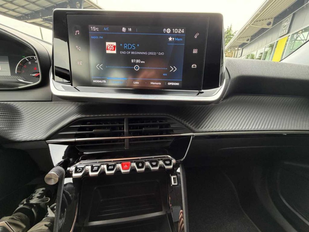 PEUGEOT 2008 PureTech 100 S&S Active - 18