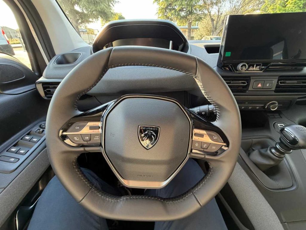 PEUGEOT Rifter BlueHDi 100 S&S Allure Standard - 10