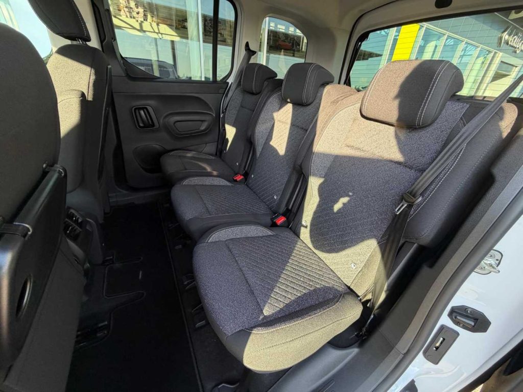 PEUGEOT Rifter BlueHDi 100 S&S Allure Standard - 13