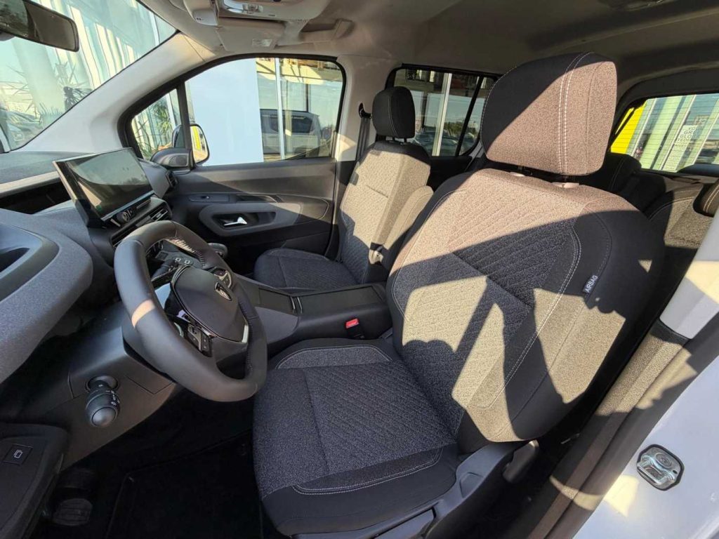 PEUGEOT Rifter BlueHDi 100 S&S Allure Standard - 15