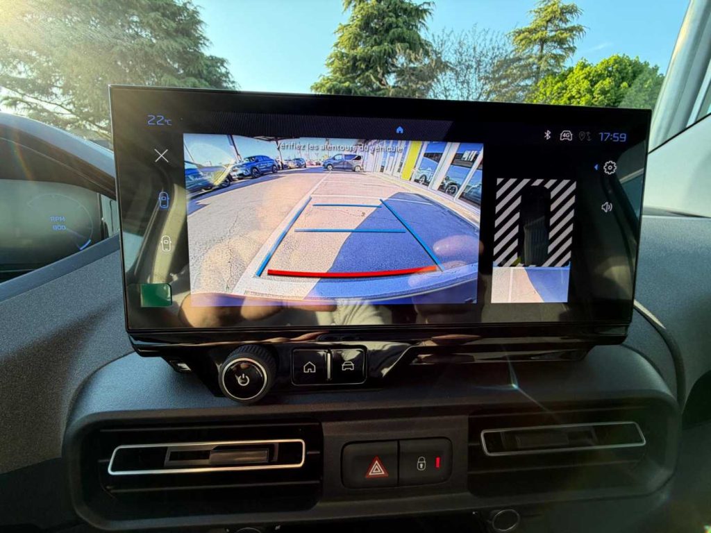 PEUGEOT Rifter BlueHDi 100 S&S Allure Standard - 16